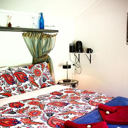 Quirky Woods - Glamping Cabins At Maketu מראה חיצוני תמונה