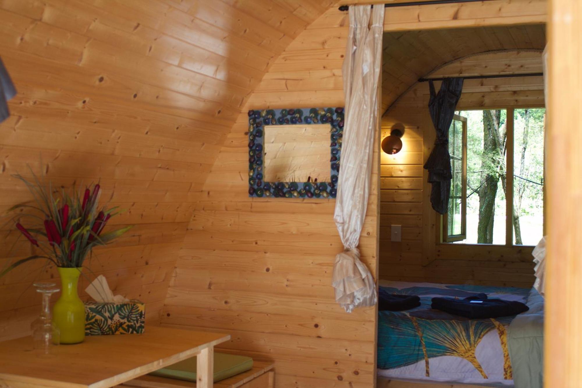 Quirky Woods - Glamping Cabins At Maketu מראה חיצוני תמונה