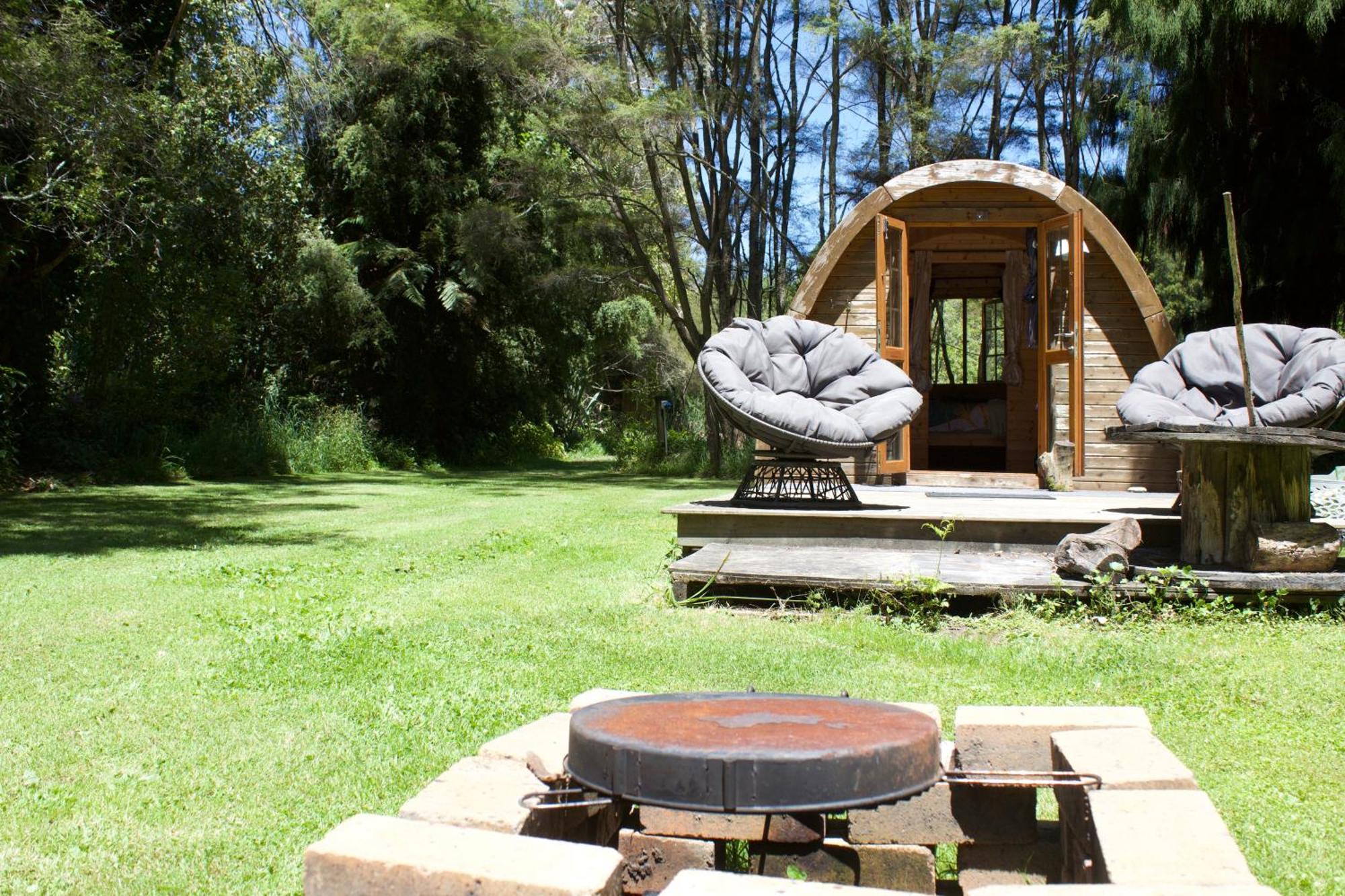 Quirky Woods - Glamping Cabins At Maketu מראה חיצוני תמונה